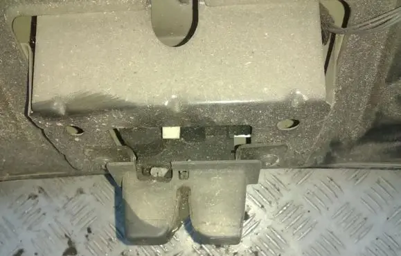 Renault Megane II Tailgate/trunk/boot lock/catch/latch