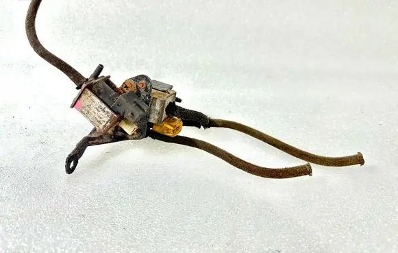 Audi A4 S4 B6 8E 8H Turbo solenoid valve 026906283H 72164000