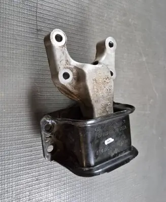 Citroen DS4 Engine mount bracket 9636270080 9636583980 9676819780