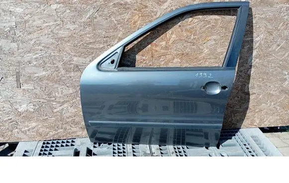Seat Leon (1M) Front door 