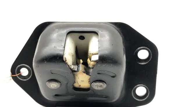 Nissan Juke I F15 Tailgate exterior lock 