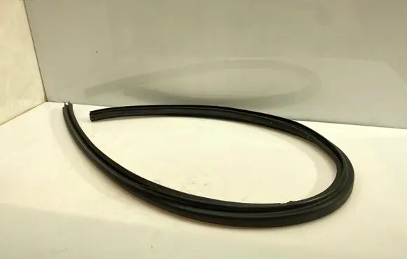 Audi A3 S3 A3 Sportback 8P Engine compartment rubber 8P0823731B