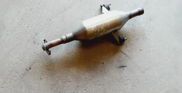 Lexus CT 200H Muffler/silencer 33717