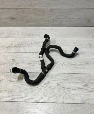 BMW 3 GT F34 Engine coolant pipe/hose 7609532 17127609532