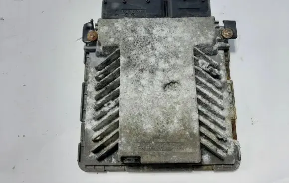 Volkswagen PASSAT B6 Engine control unit/module 03G906018FH