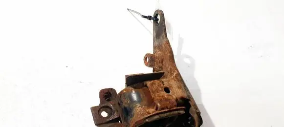 Toyota Corolla Verso AR10 Engine mount bracket 