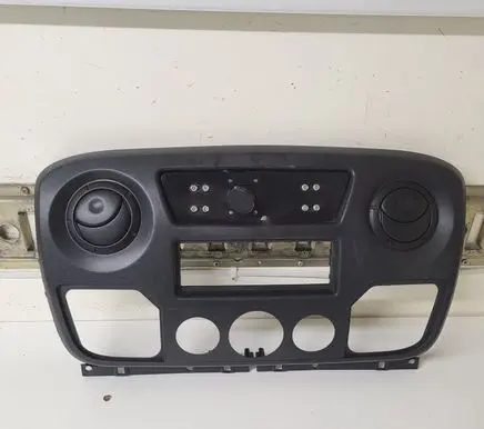 Opel Movano B Dash center air vent grill 682600025R
