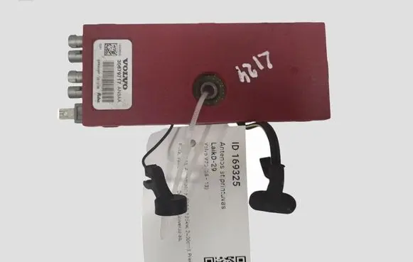 Volvo V70 Aerial antenna amplifier 30679717