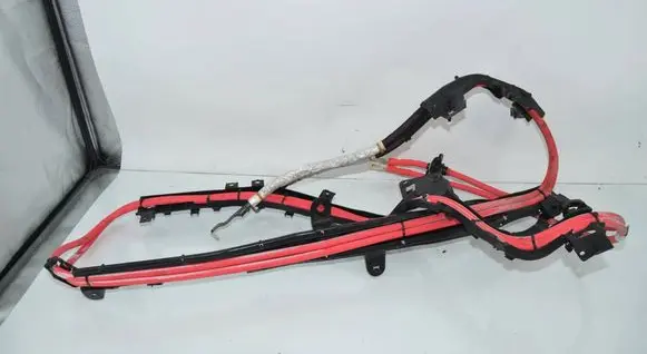BMW 5 G30 G31 G38 Positive cable (battery) 6807324 61126807324