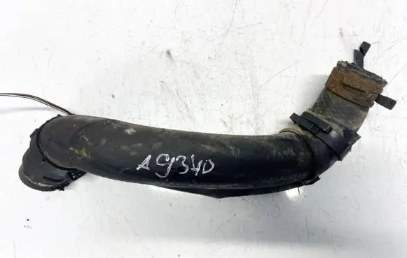 Toyota Avensis T220 Engine coolant pipe/hose