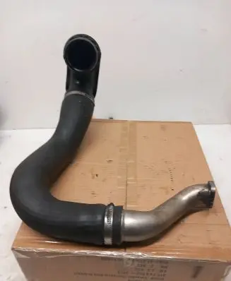 Intercooler hose/pipe