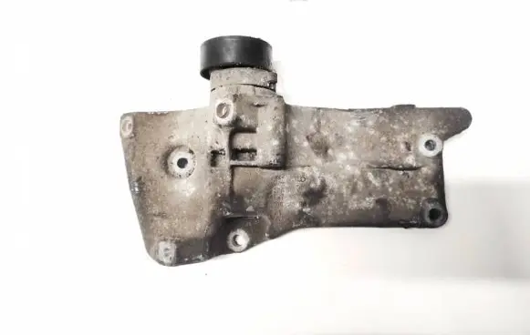 Volkswagen Polo IV 9N3 Engine mounting bracket 036145169g