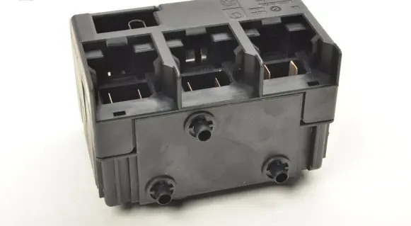 BMW 7 G11 G12 Voltage converter/converter module 9201980