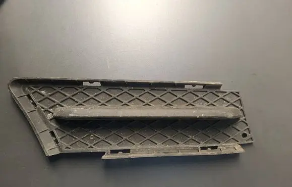 BMW 3 E90 E91 Front bumper lower grill 7154554