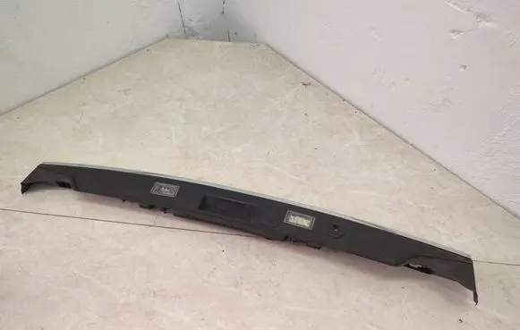 BMW 7 F01 F02 F03 F04 Trunk door license plate light bar 51137194176