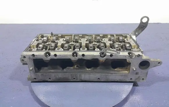 Skoda Superb B5 (3U) Engine head 04L103064J