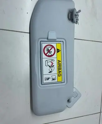 Peugeot 208 II Sun visor