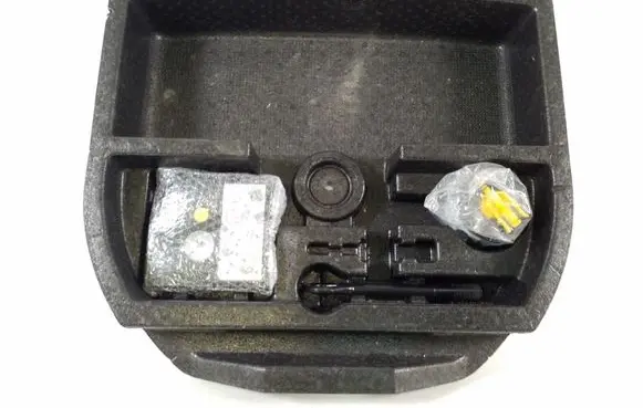 KIA Niro Tool set 09149Q4900