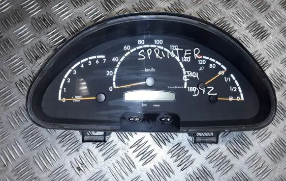 Mercedes-Benz Sprinter W901 W902 W903 W904 Speedometer (instrument cluster) 110008929048
