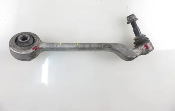BMW 1 E81 E87 Front lower control arm/wishbone 6763700R