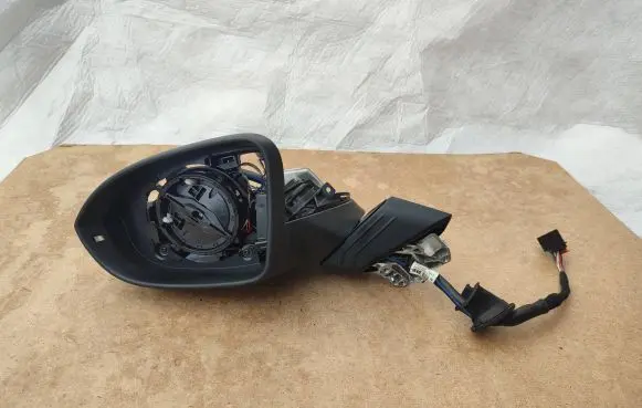 Cupra Born Front door electric wing mirror 10F857501H E1041551