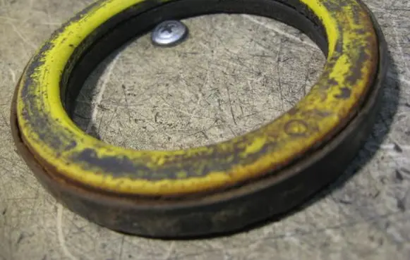 Mercedes-Benz A W168 Front upper strut mount 