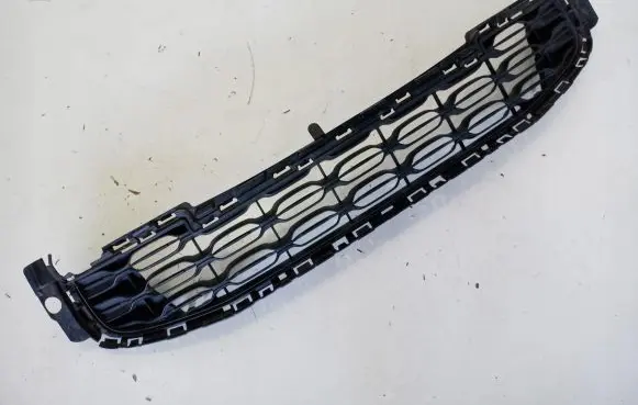 Citroen DS4 Front bumper upper radiator grill 9688186177