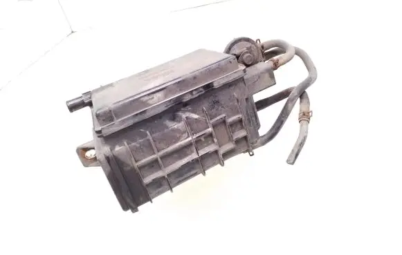 Vacuum air tank