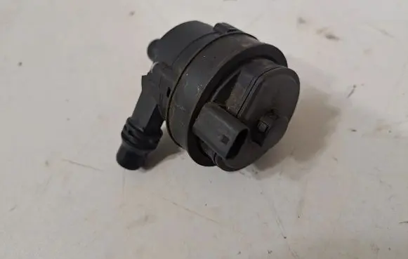 BMW 5 G30 G31 Electric auxiliary coolant/water pump 9147359 6834917