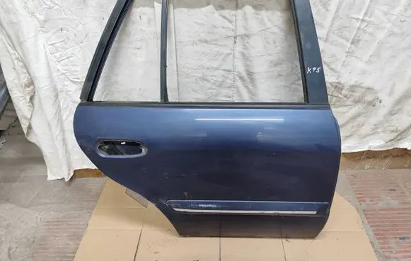Mazda 626 Rear door