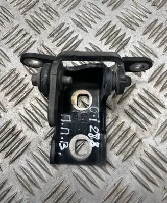Opel Insignia A Front door upper hinge A046574