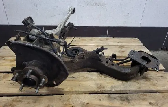 Nissan X-Trail T32 Rear wheel hub