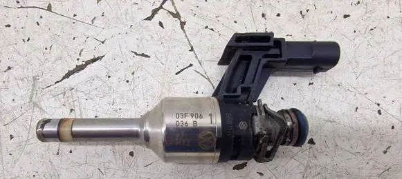 Volkswagen Golf VI Fuel injector 03F906036B