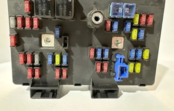 Opel Antara Fuse module 07271M AK62188 C105IP