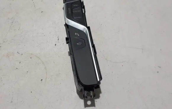 BMW 5 G30 G31 G38 Other switches/knobs/shifts 6843909