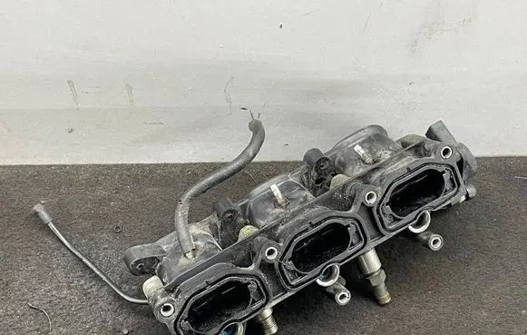 Audi A6 S6 C6 4F Intake manifold 06E133110H 06E130090