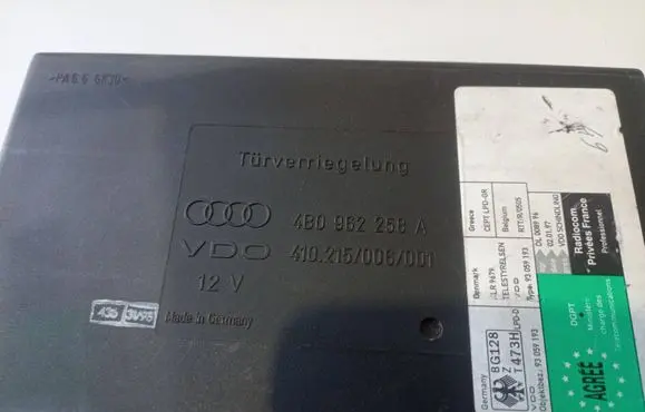 Audi A6 S6 C5 4B Engine control unit/module 4B0962258A 410215006001