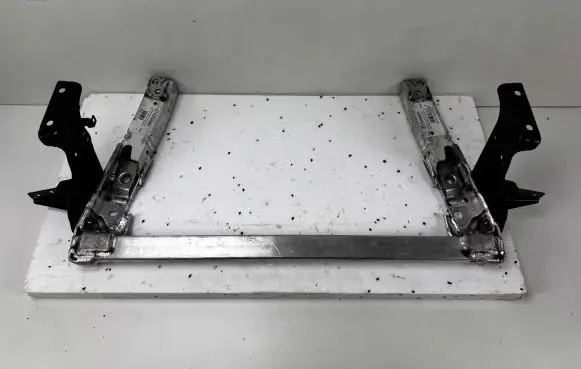 Maserati Ghibli Radiator mount bracket 670009989