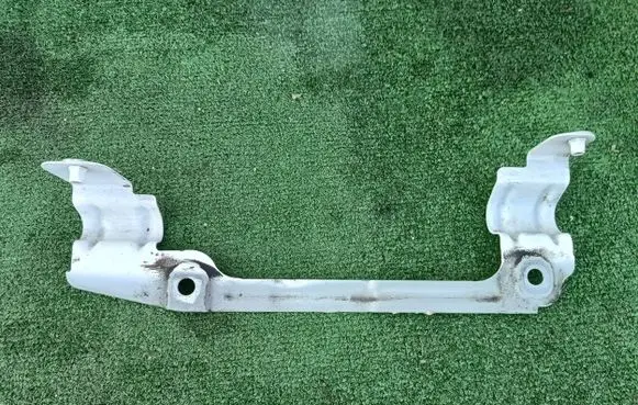 Audi A6 S6 C8 4K Fender mounting bracket 4K0821168