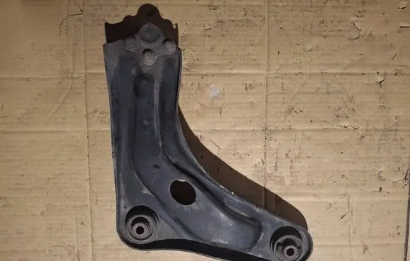 Peugeot 207 Front control arm