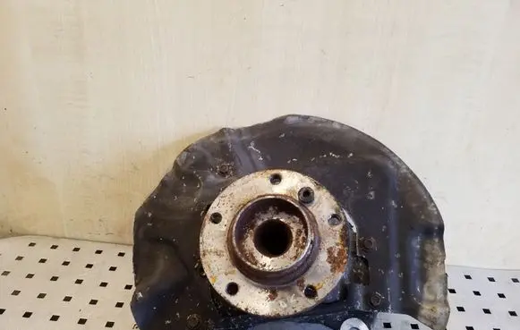 BMW 5 E60 E61 Front wheel hub