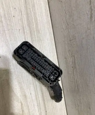 BMW X1 F48 F49 ABS module connector plug 9267278