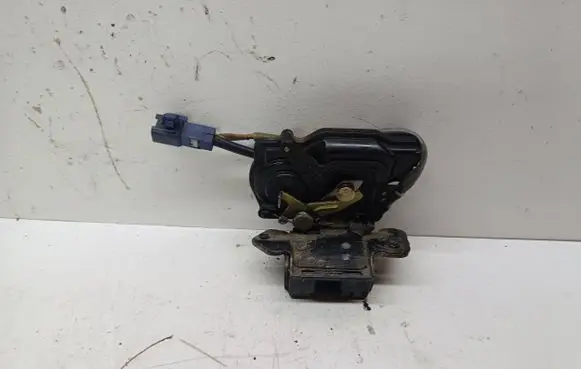 Toyota Avensis T250 Loading door lock 