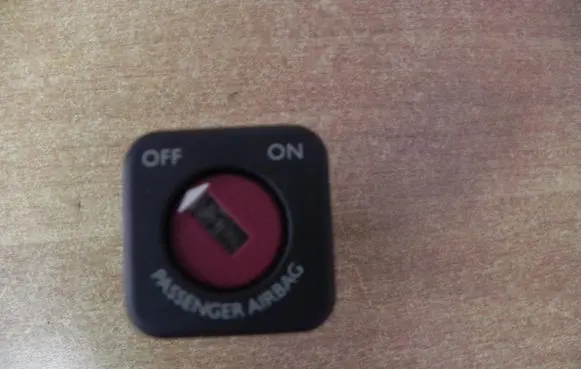 Citroen C4 I Picasso Passenger airbag on/off switch 96413912XT