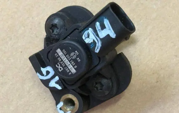 Mercedes-Benz Sprinter W906 Air pressure sensor A0071530028 0261230196 1012103D22