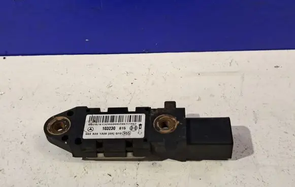 Mercedes-Benz E W211 Airbag deployment crash/impact sensor 0028201326