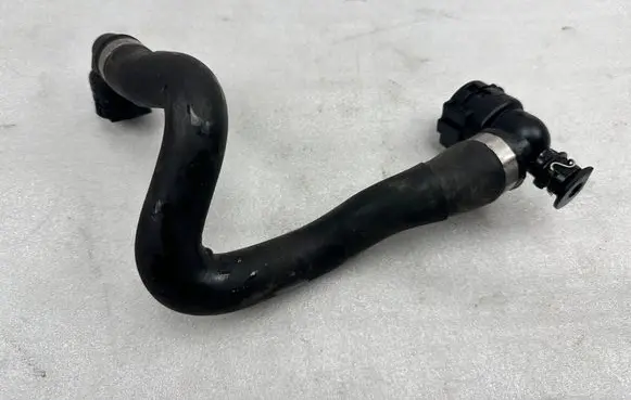 Mercedes-Benz S W222 Engine coolant pipe/hose A2225010893