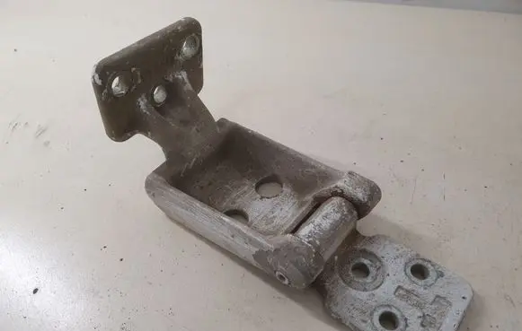 Mercedes-Benz Sprinter W906 Loading door lower hinge A9067400737