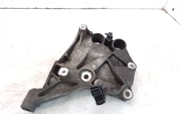 Lancia Delta III Engine mounting bracket 55208165