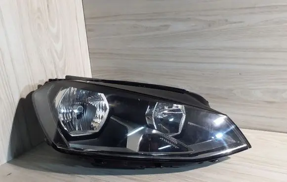 Volkswagen Golf VII Headlight/headlamp 90024300 5G1941006